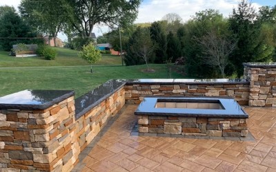 lawnhart-landscaping-pittsburgh-back-yard-fire-pit-patio